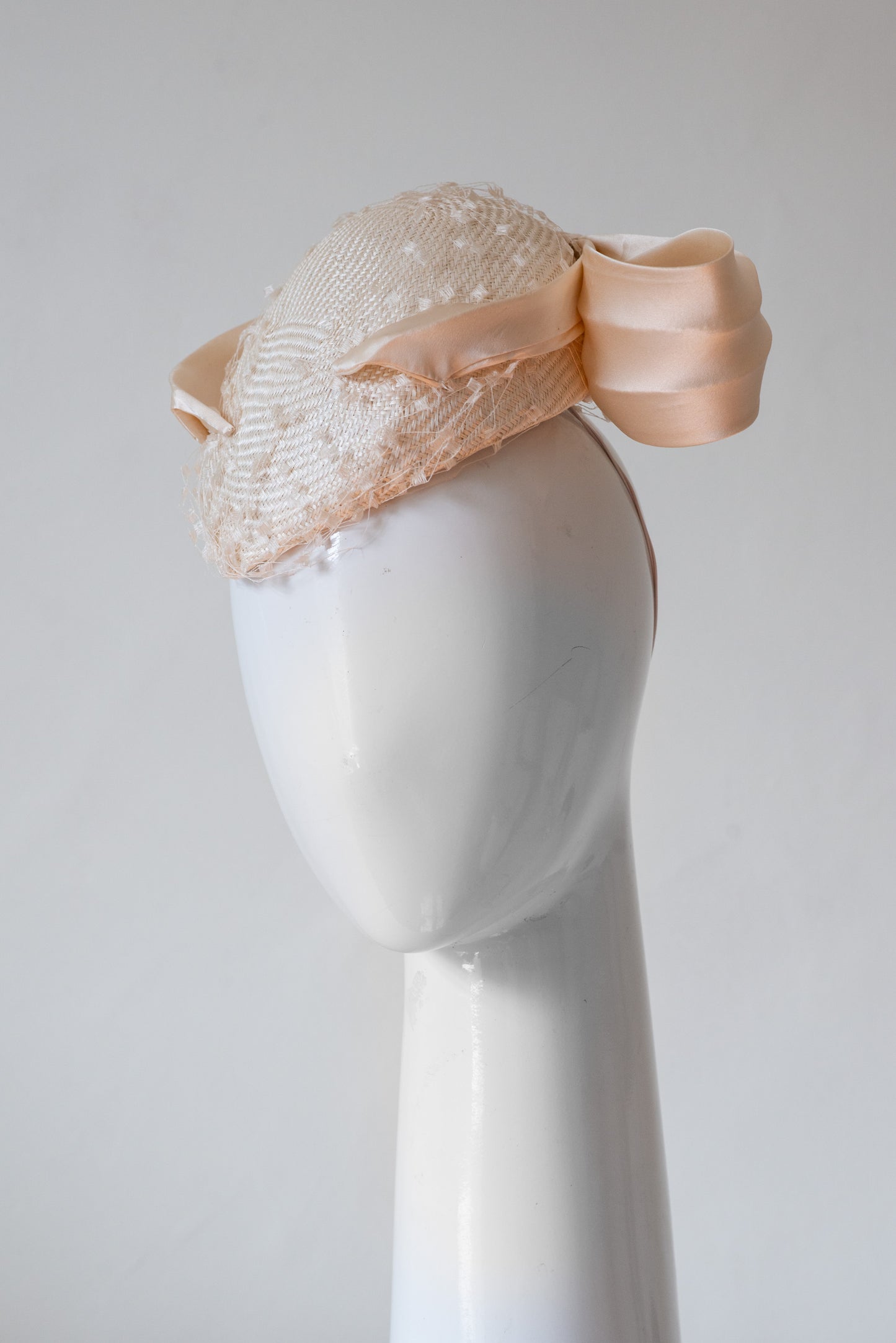 Side Beret with Silk Bow in Cream Platter