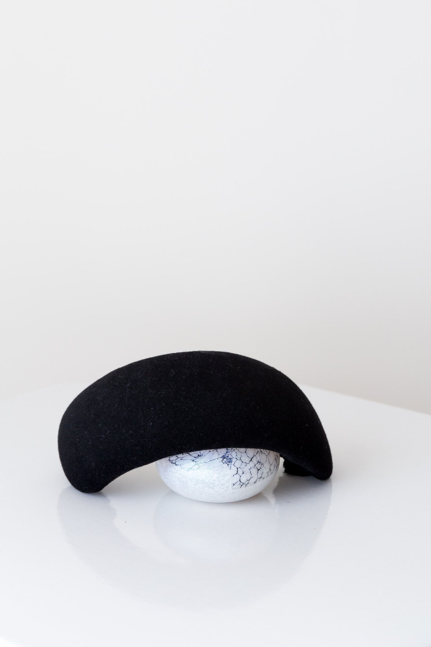 SWIFT HEADBAND- black felt raised headband