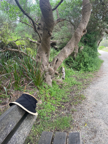 Bucket Travel Sun Hat in Black and Straw Braid