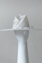 Load image into Gallery viewer, White Concave Fedora with Sweeping Feathers