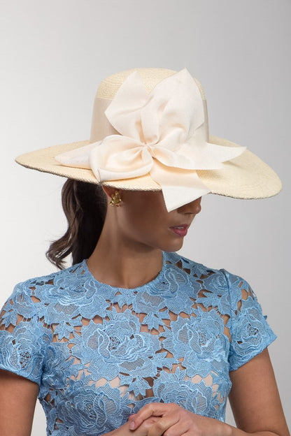 Wide Brimmed Panama Hat in Natural