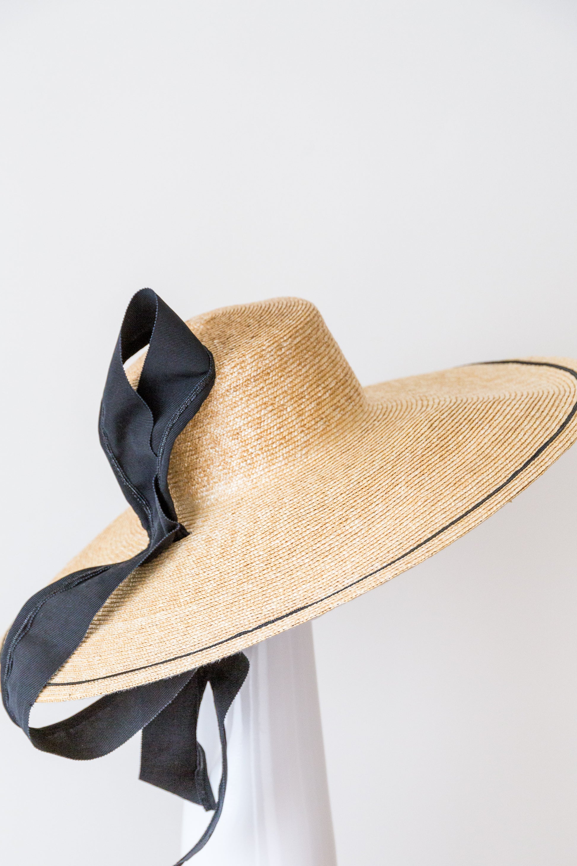 LUNA- Large fine straw braid hat with large black bow
