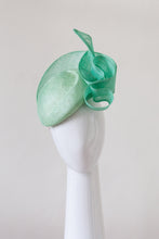 Load image into Gallery viewer, Mint Green Wave Beret