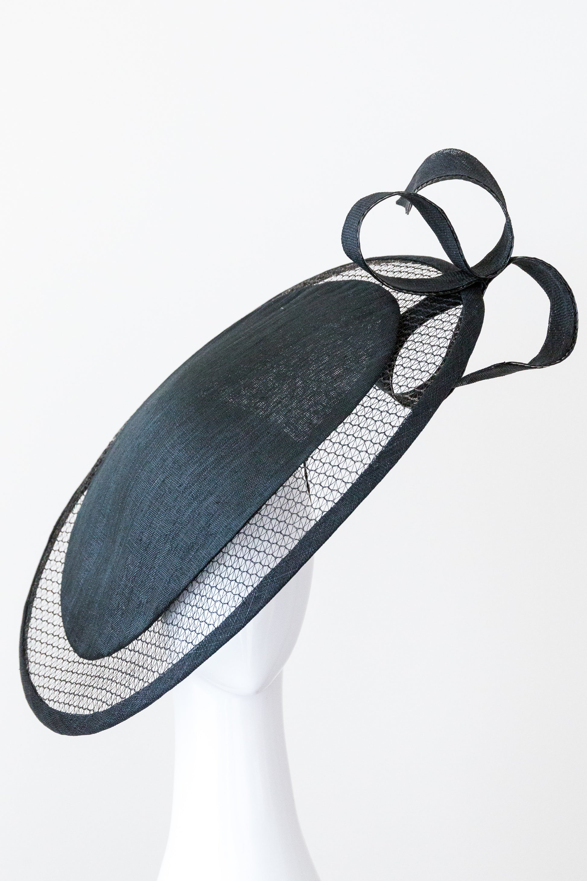RUBY- black platter hat with structured veil and bow