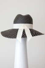 Load image into Gallery viewer, Black and Cream Swirl Sun Hat