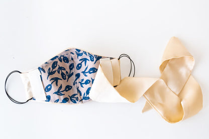 silk face mask, with tie. Inside fine cotton layer